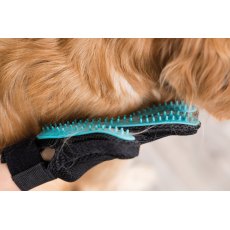 TRIXIE Fur care glove, mesh material/TPR, 16 × 24 cm TRIXIE Fur care glove, mesh material/TPR, 16 × 24 cm