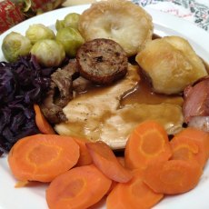 FESTIVE MAIN MEAL Roast Turkey Lunch FESTIVE MAIN MEAL Roast Turkey Lunch