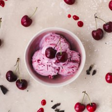 MARSHFIELD FARM Very Cherry MARSHFIELD FARM Very Cherry